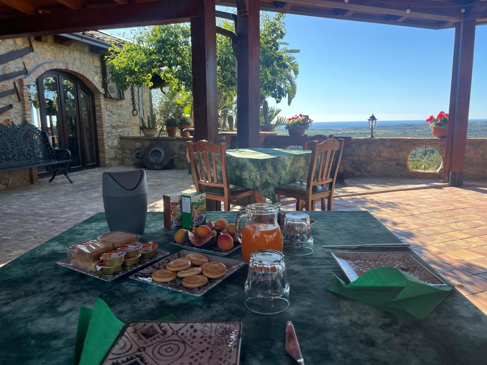 Agriturismo Catena Ciro ภายนอก รูปภาพ