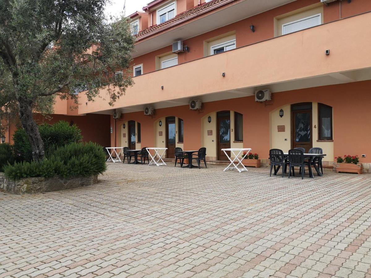 Agriturismo Catena Ciro ภายนอก รูปภาพ